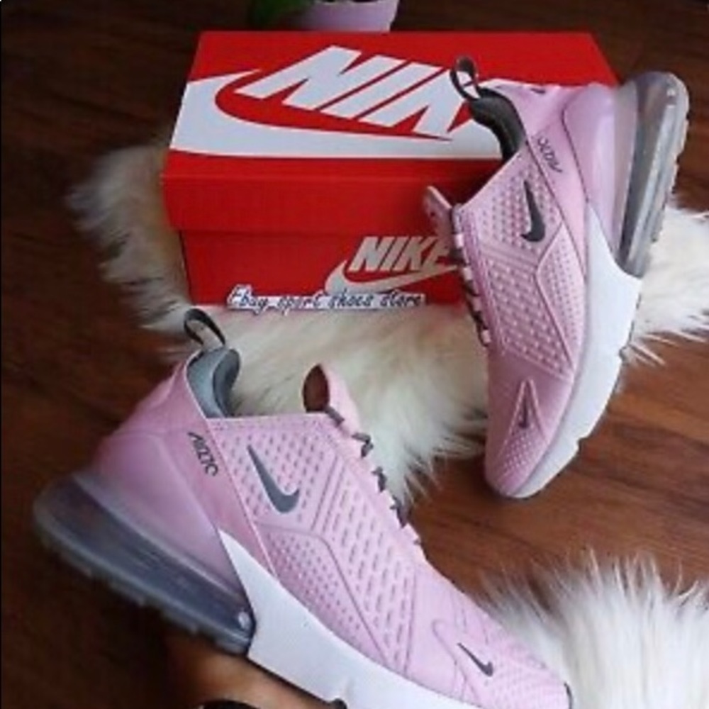 Nike Air Max Sneakers 270